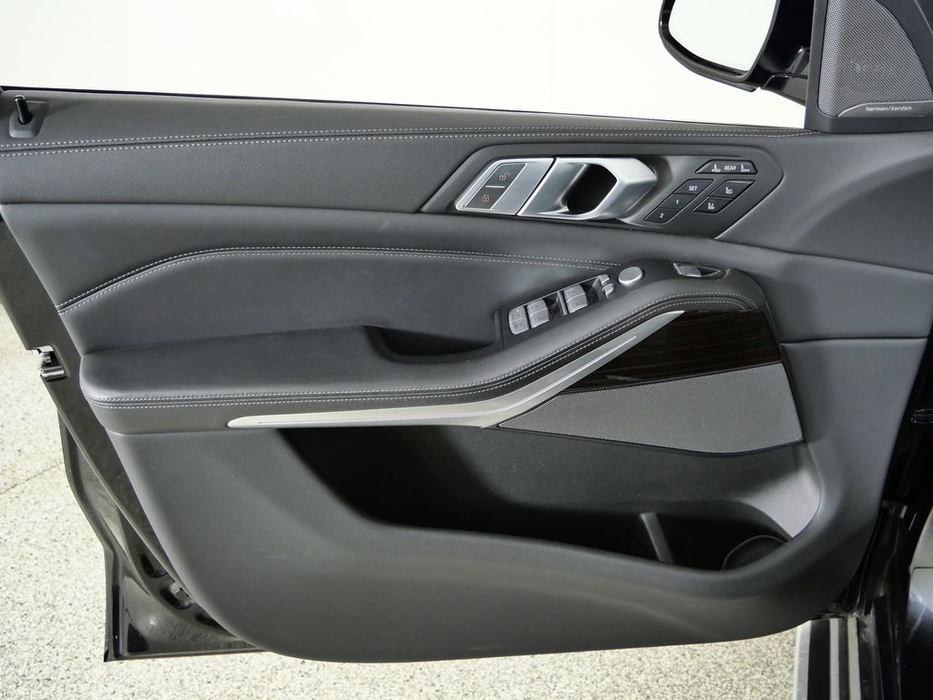 Thumbnail: 2020 BMW X7 - 34