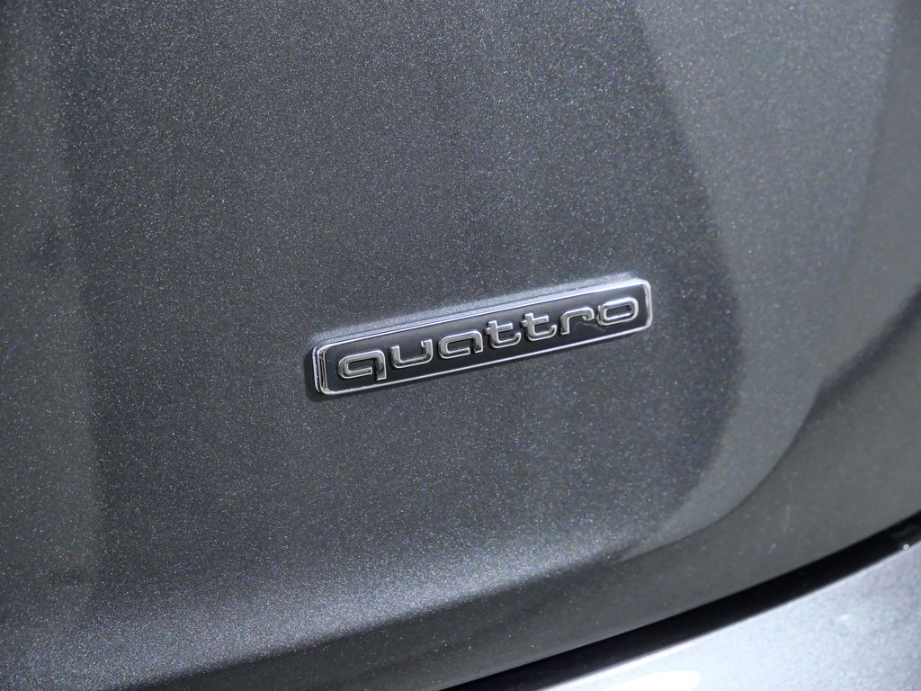 Thumbnail: 2023 Audi Q5 - 13