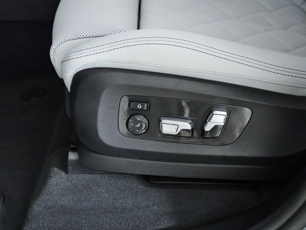 Thumbnail: 2026 BMW X5 - 38