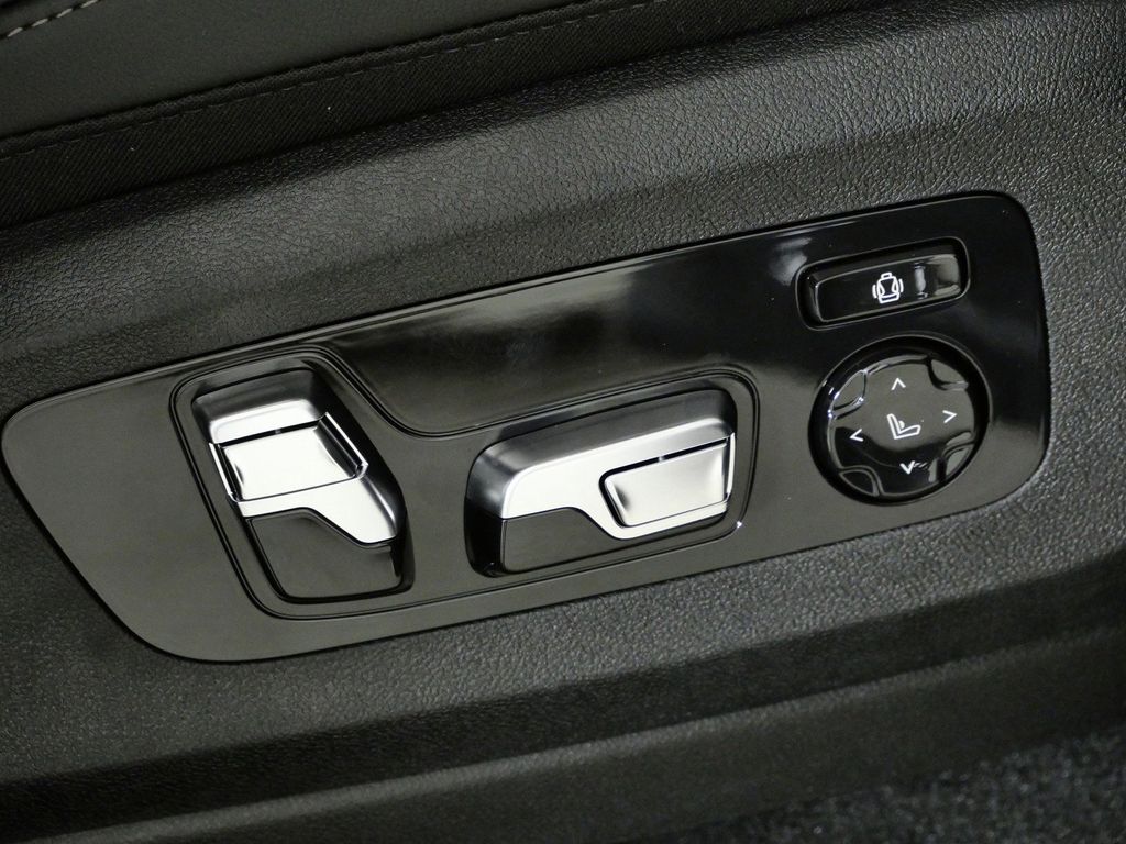 Thumbnail: 2026 BMW X5 - 22