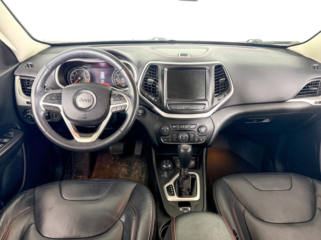 Thumbnail: 2015 Jeep Cherokee - 9