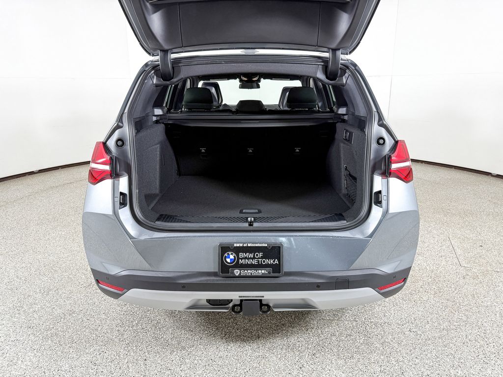 Thumbnail: 2025 BMW X3 - 16