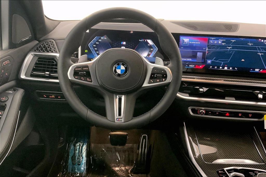 Thumbnail: 2026 BMW X7 - 15