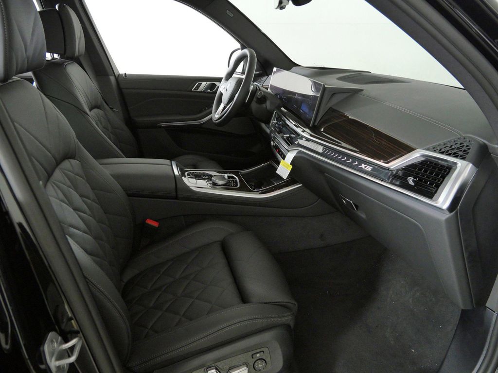 Thumbnail: 2026 BMW X5 - 20