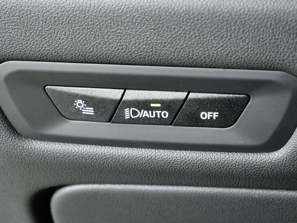 Thumbnail: 2026 BMW X5 - 40