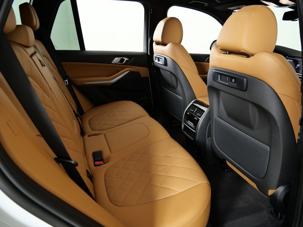 Thumbnail: 2023 BMW X5 - 30