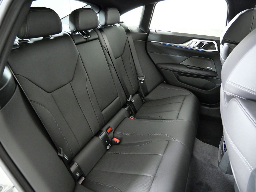 Thumbnail: 2026 BMW i4 - 26