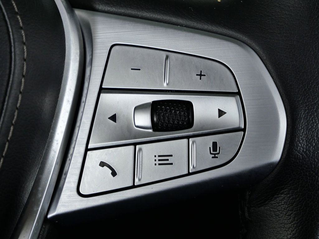 Thumbnail: 2020 BMW X7 - 42