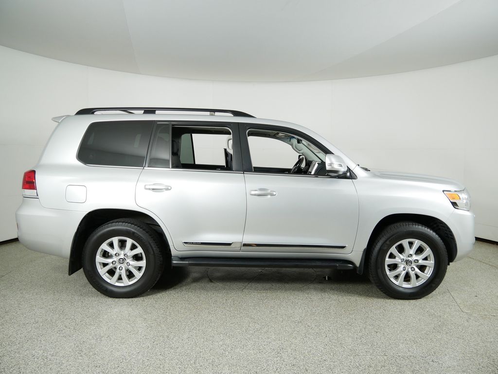Thumbnail: 2016 Toyota Land Cruiser - 8
