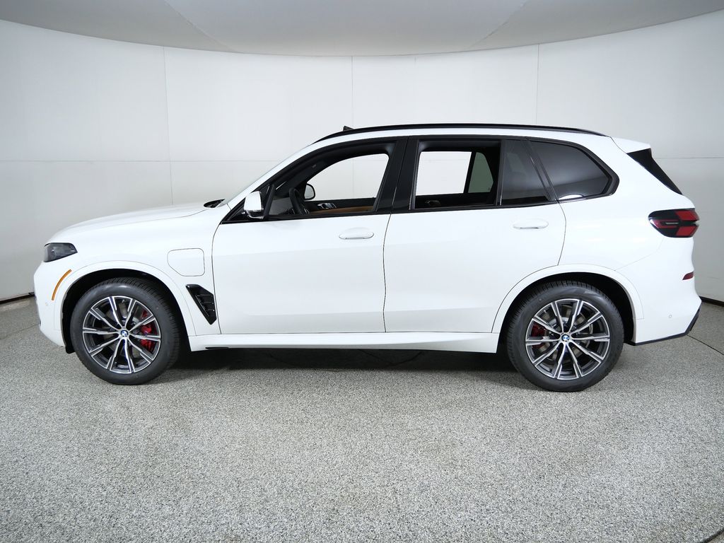 Thumbnail: 2026 BMW X5 - 15