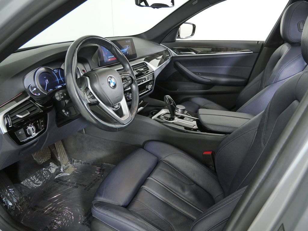 Thumbnail: 2017 BMW 5 Series - 34
