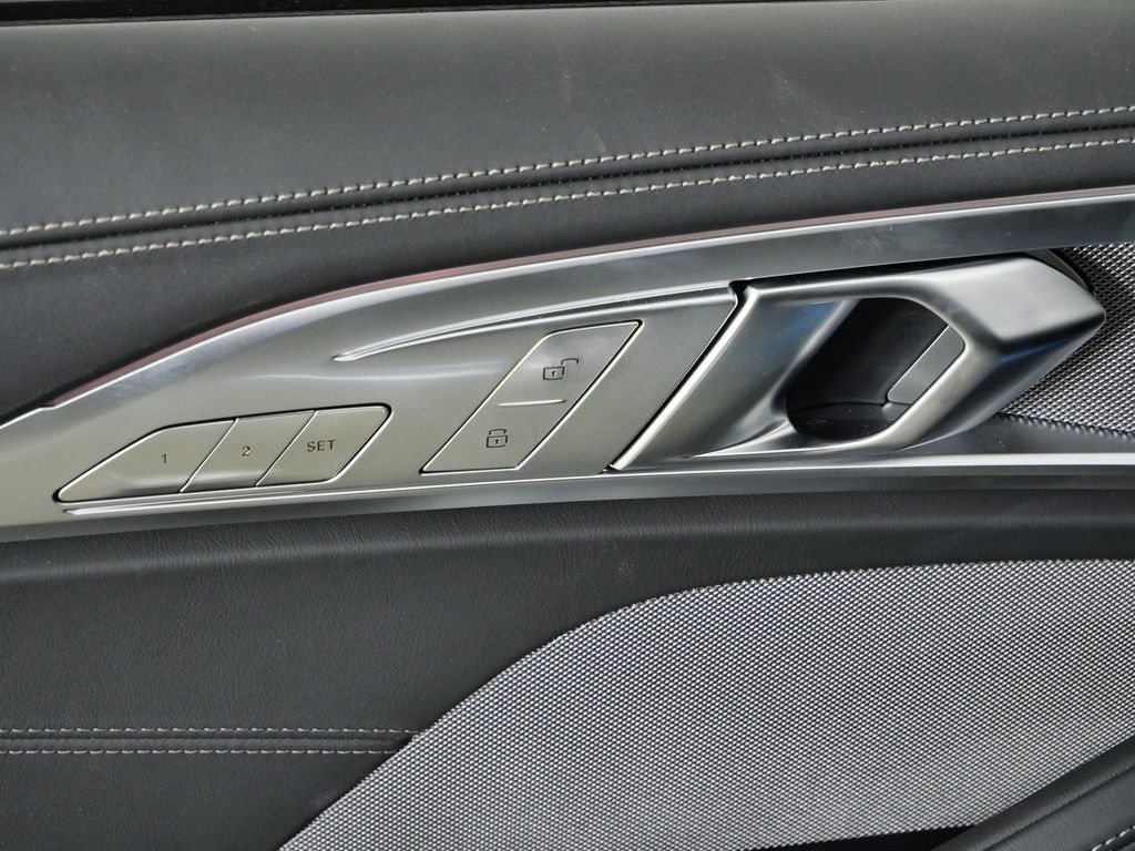 Thumbnail: 2026 BMW 8 Series - 38