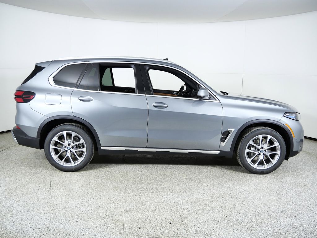 Thumbnail: 2026 BMW X5 - 8