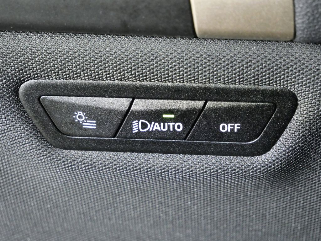 Thumbnail: 2023 BMW iX - 44