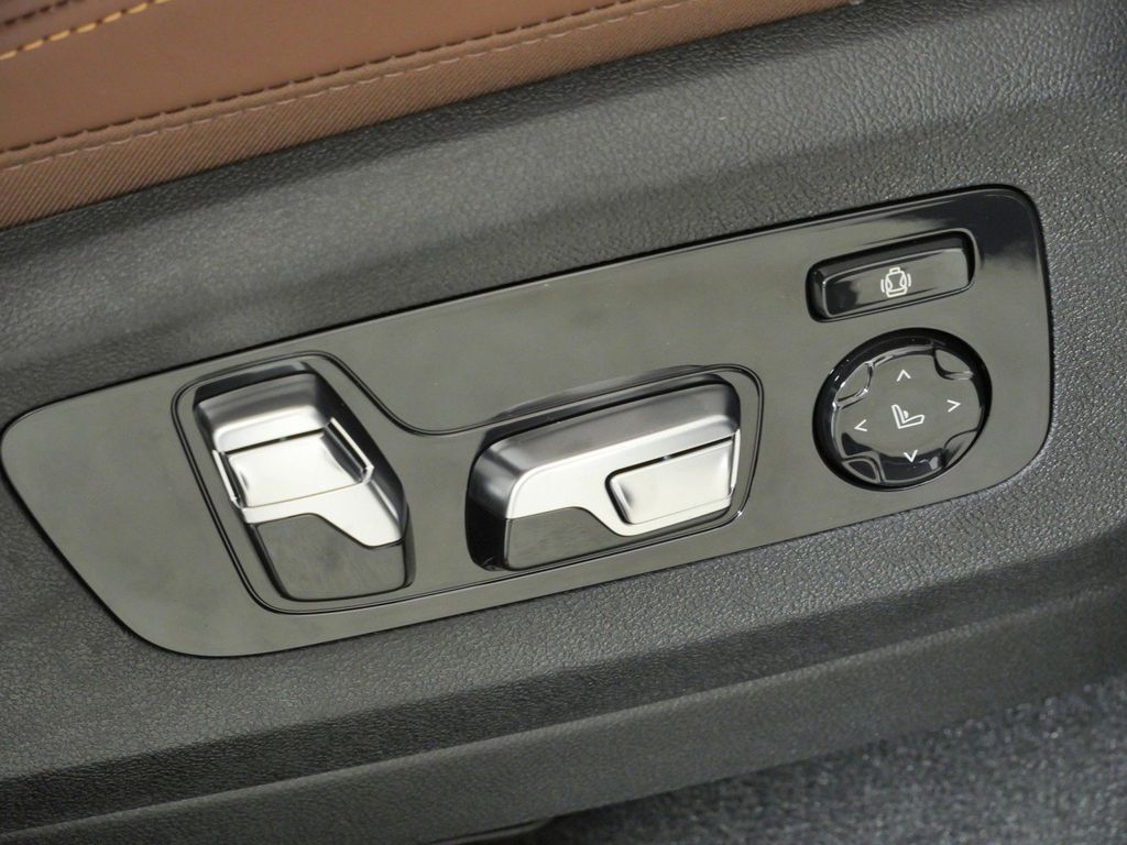 Thumbnail: 2026 BMW X5 - 22