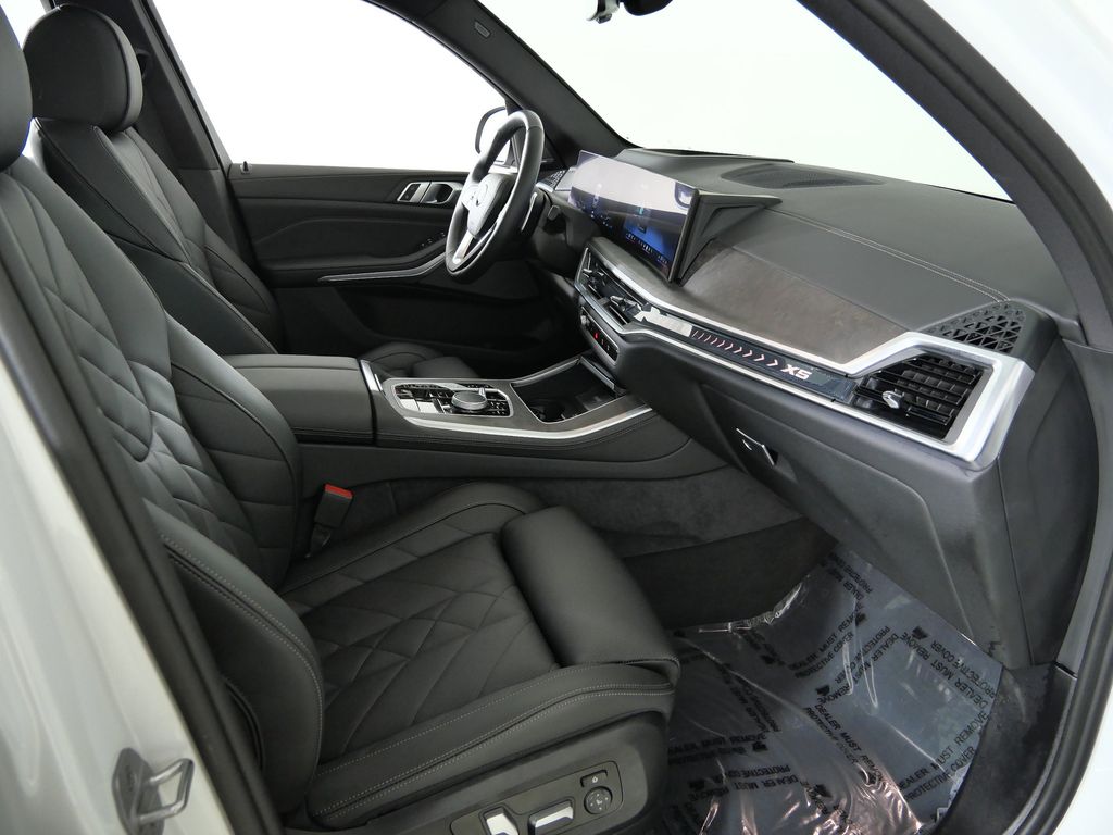 Thumbnail: 2024 BMW X5 - 24