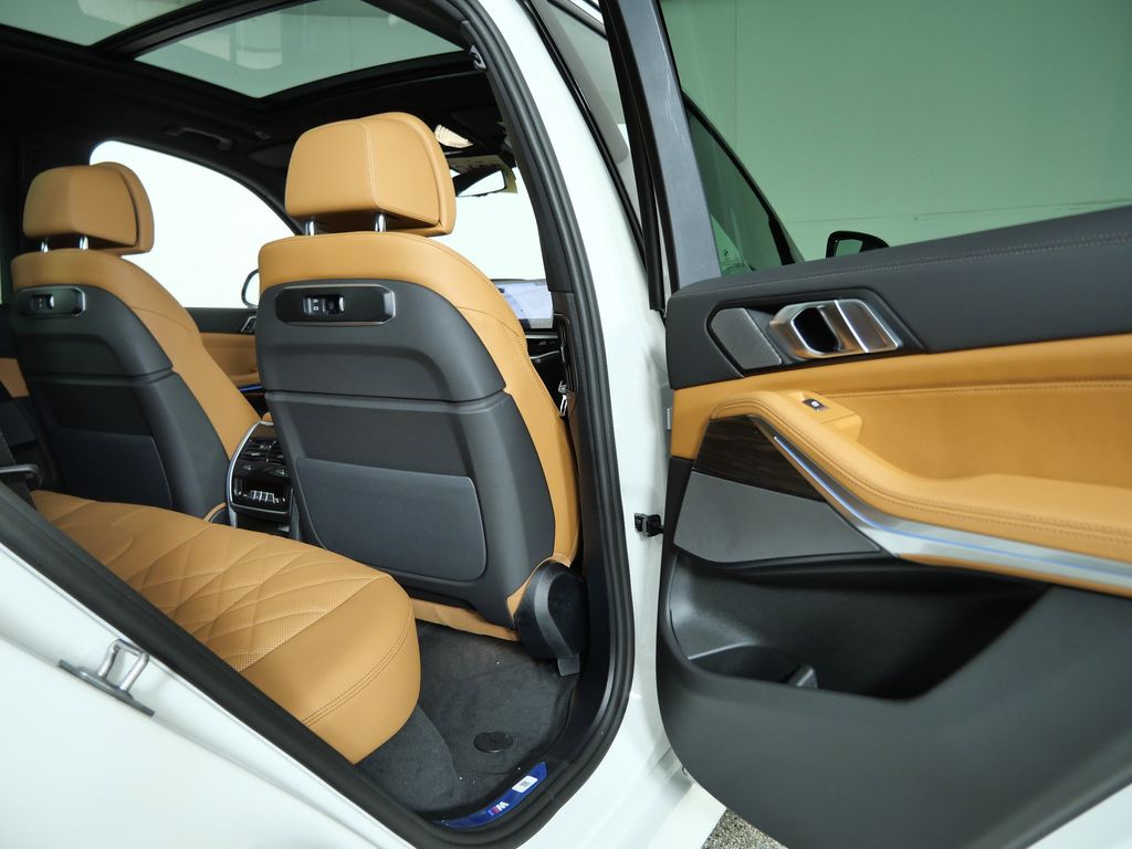 Thumbnail: 2026 BMW X5 - 23