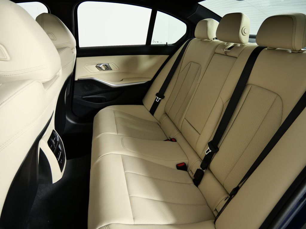 Thumbnail: 2026 BMW 3 Series - 31