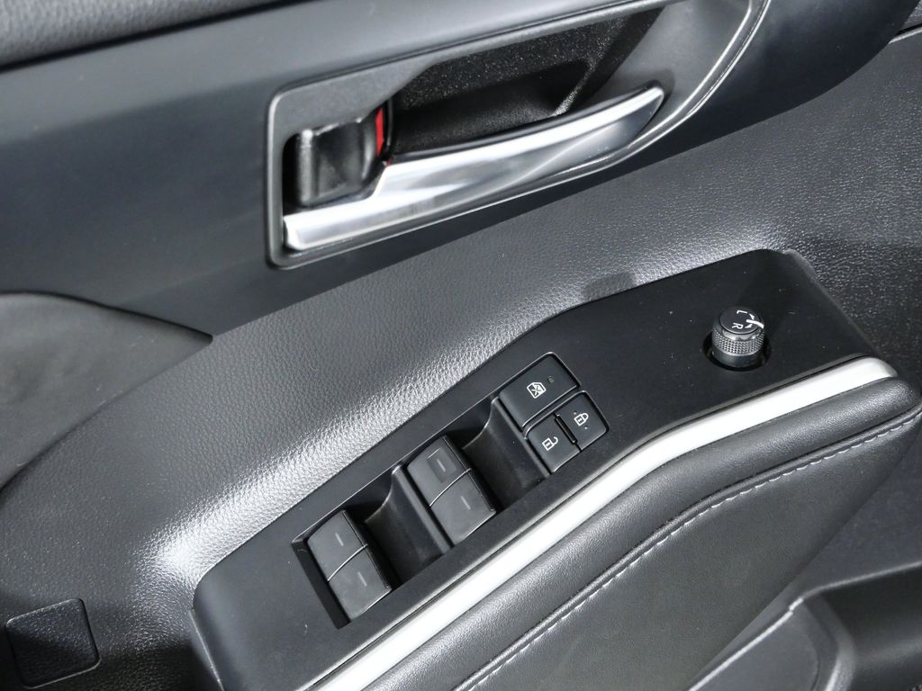 Thumbnail: 2020 Toyota Highlander - 35