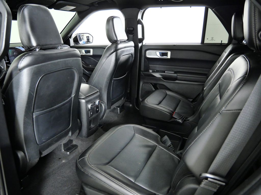 Thumbnail: 2020 Ford Explorer - 34