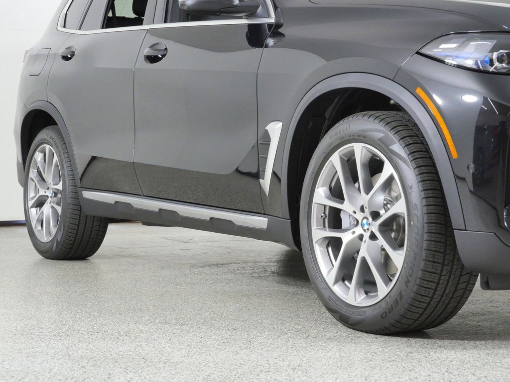 Thumbnail: 2026 BMW X5 - 6