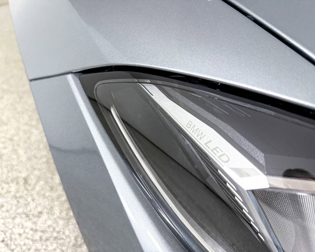 Thumbnail: 2025 BMW i4 - 10