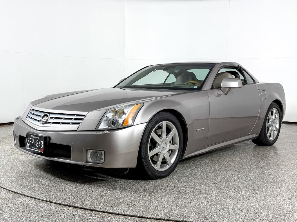 Thumbnail: 2004 Cadillac XLR - 1