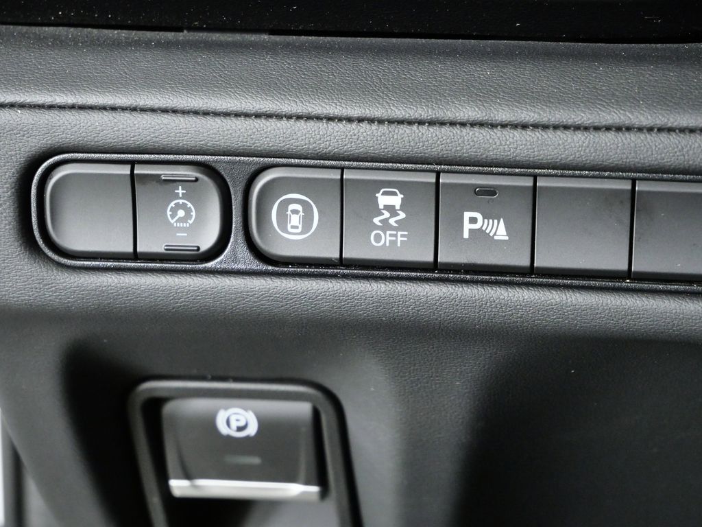 Thumbnail: 2023 Acura MDX - 38