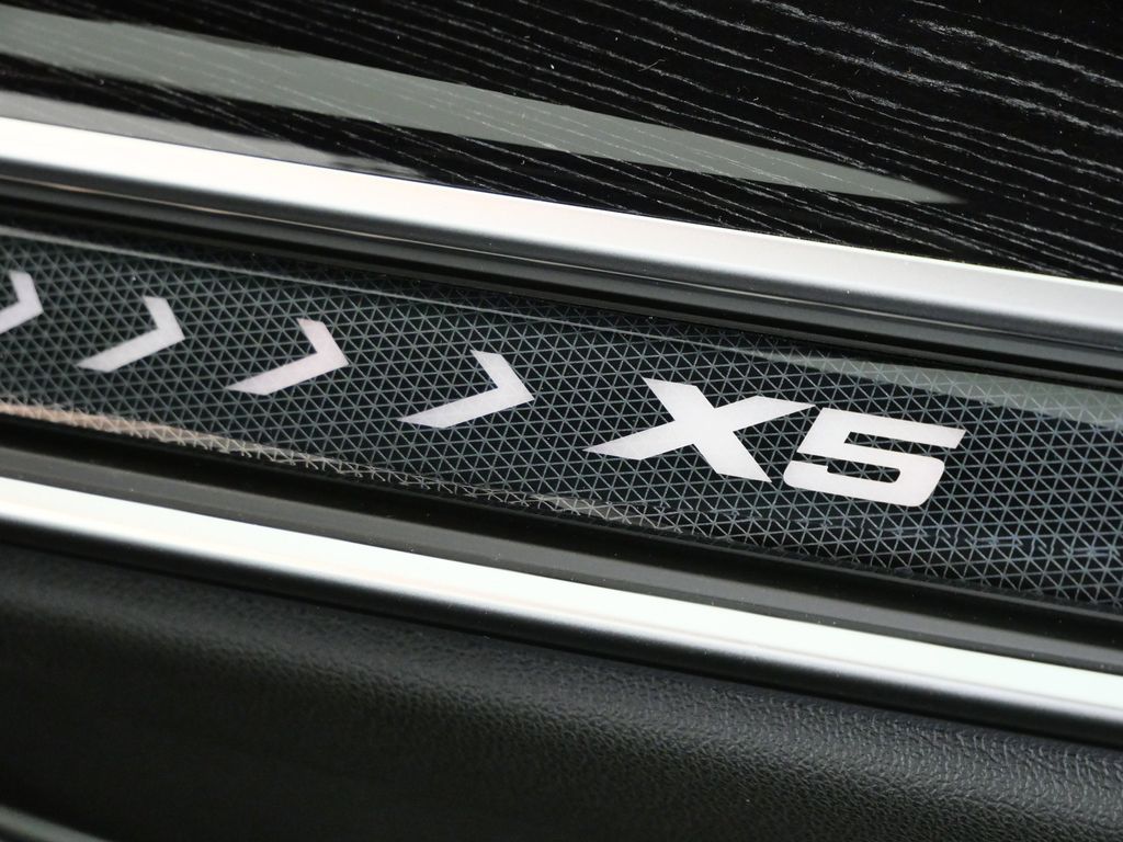 Thumbnail: 2026 BMW X5 - 24