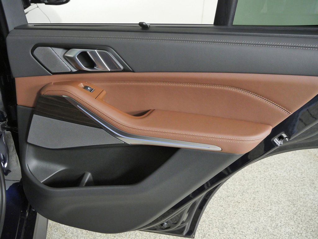 Thumbnail: 2026 BMW X5 - 25
