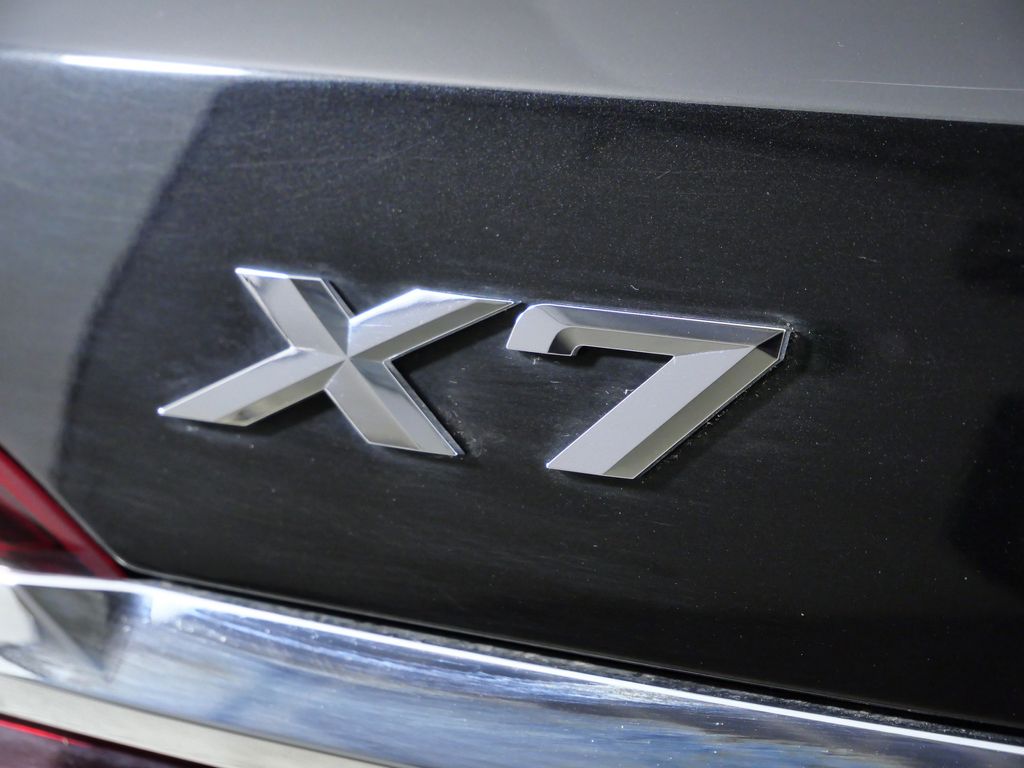 Thumbnail: 2020 BMW X7 - 14