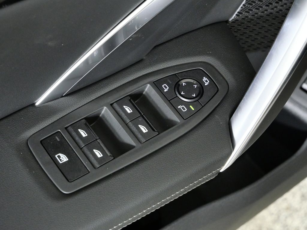 Thumbnail: 2026 BMW X1 - 31