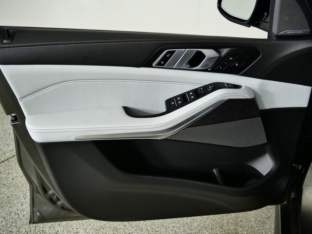 Thumbnail: 2026 BMW X5 - 34