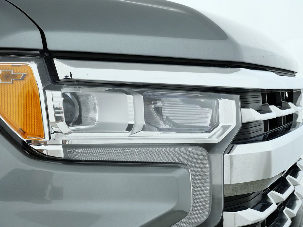 Thumbnail: 2025 Chevrolet Silverado 1500 - 15