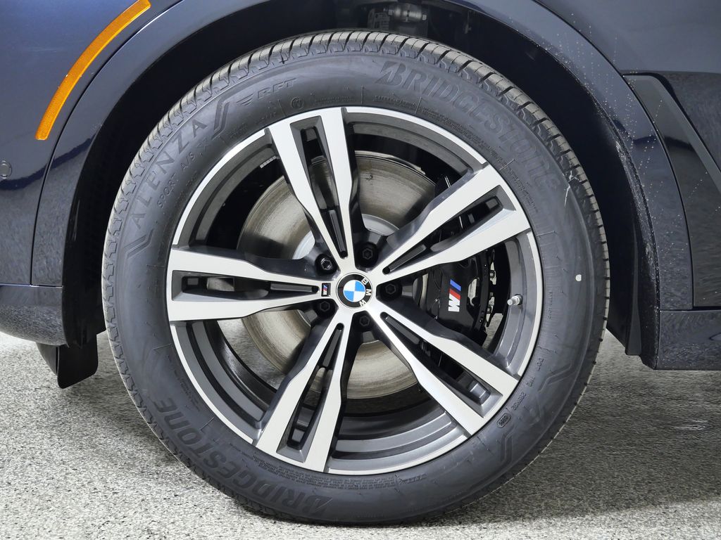 Thumbnail: 2026 BMW X7 - 17