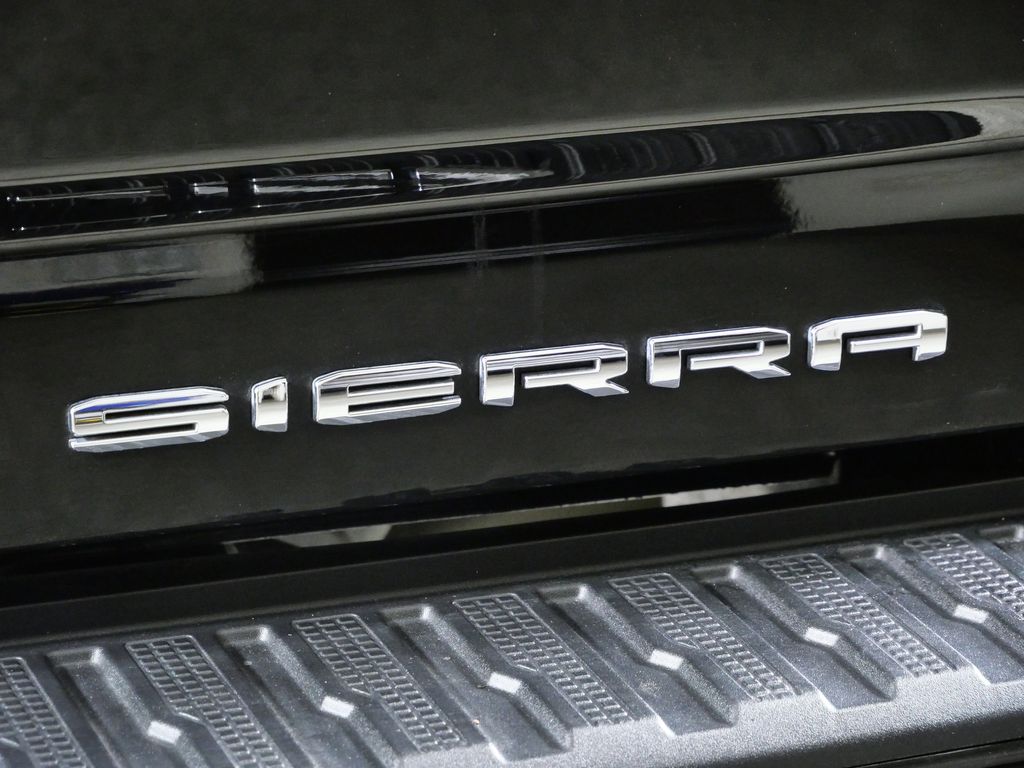 Thumbnail: 2022 GMC Sierra 2500 - 14