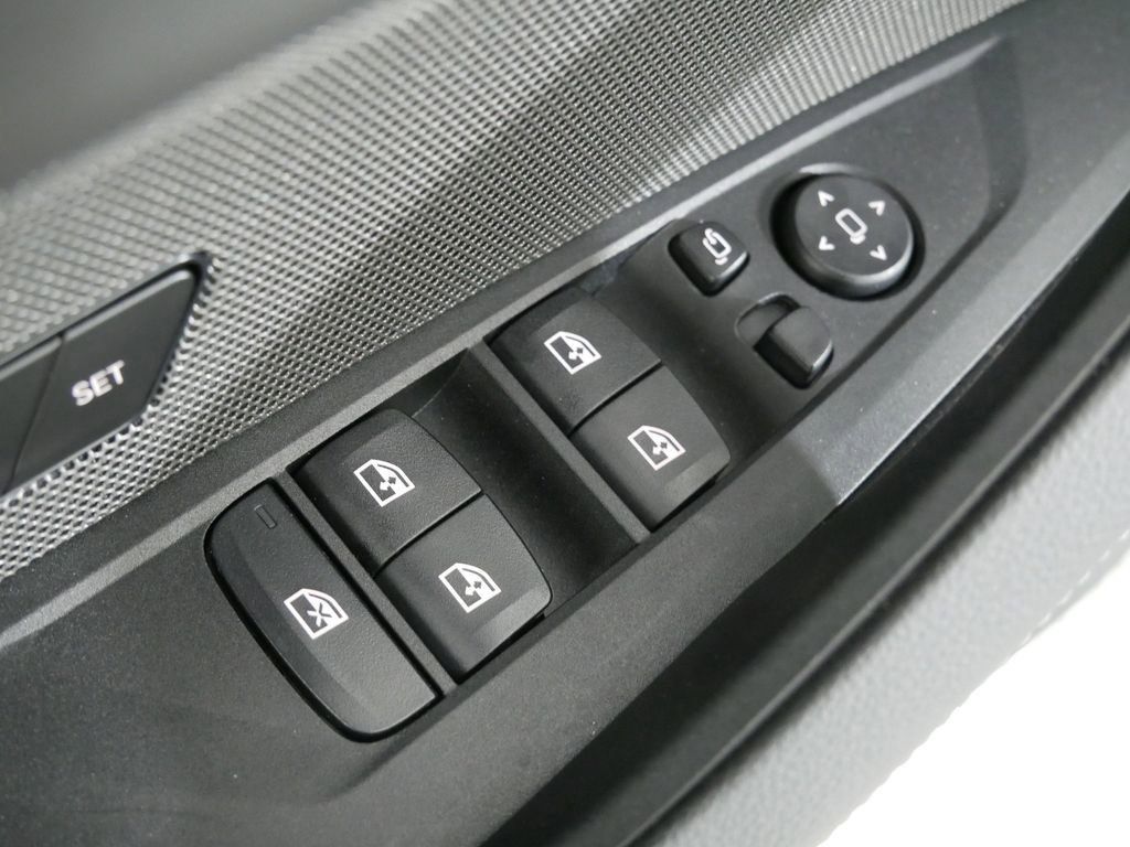 Thumbnail: 2024 BMW i4 - 34