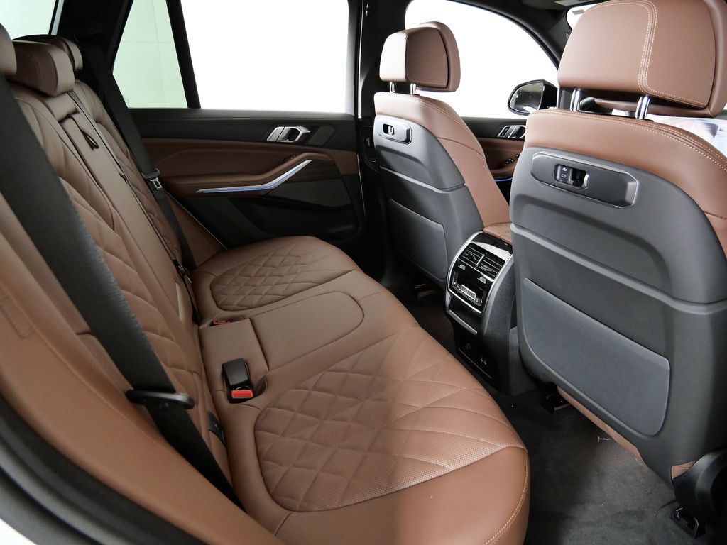 Thumbnail: 2026 BMW X5 - 26