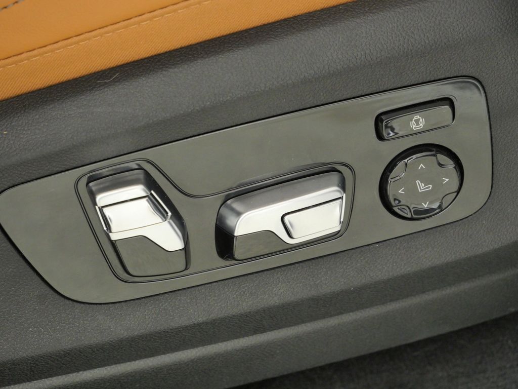 Thumbnail: 2025 BMW X5 - 27