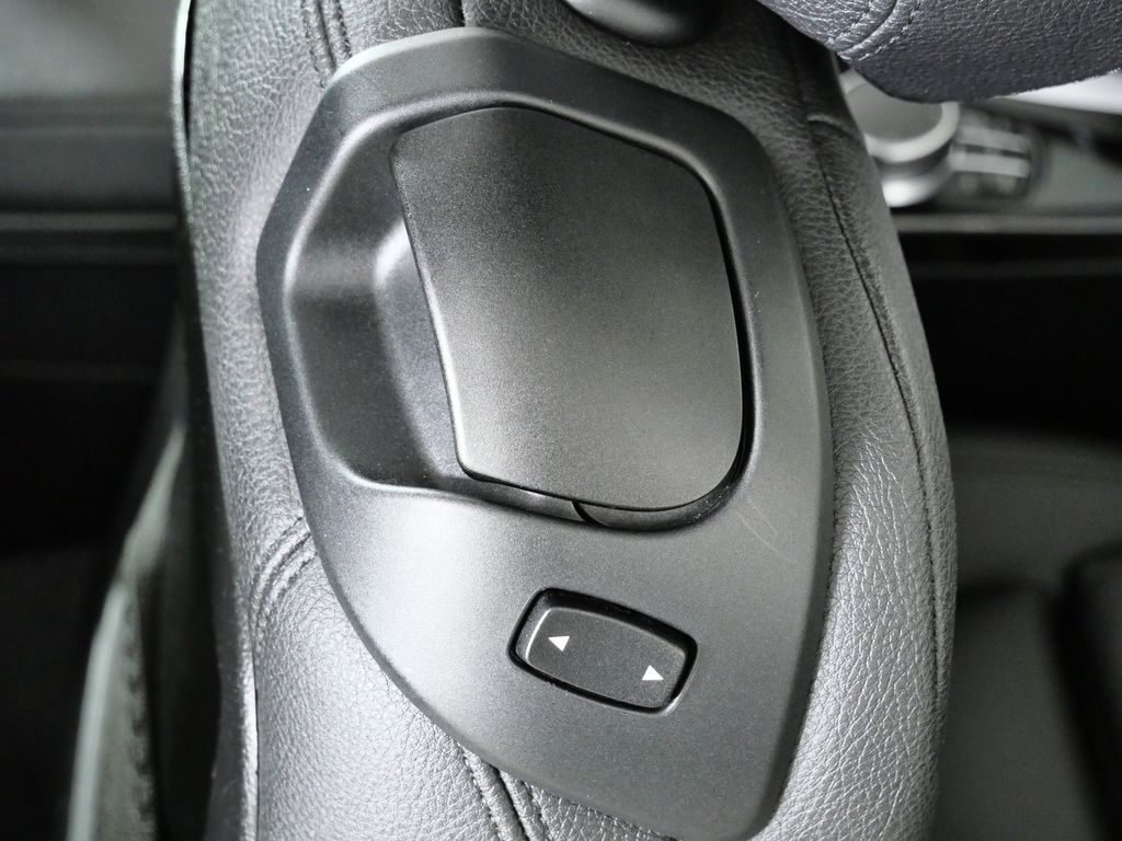 Thumbnail: 2019 BMW 2 Series - 25