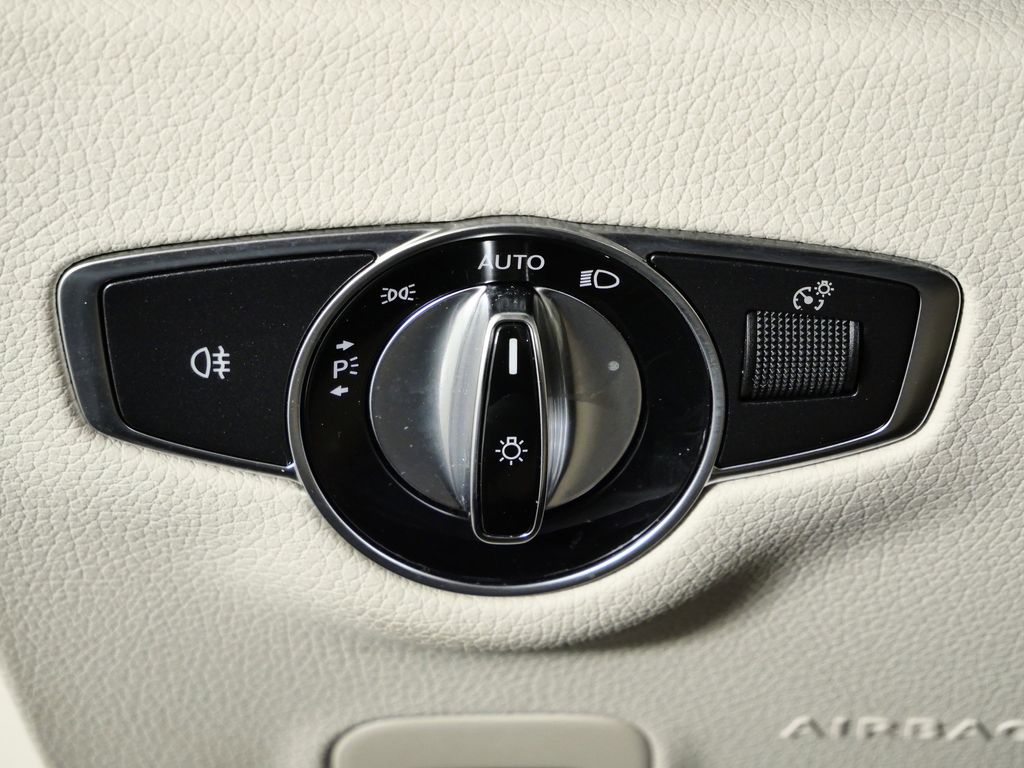 Thumbnail: 2019 Mercedes-Benz CLS - 39