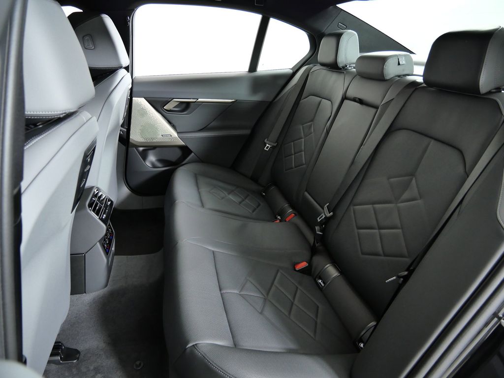 Thumbnail: 2026 BMW 5 Series - 31