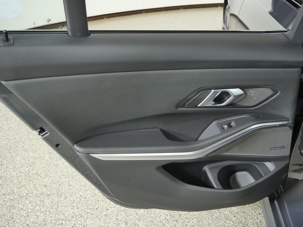 Thumbnail: 2026 BMW 3 Series - 29