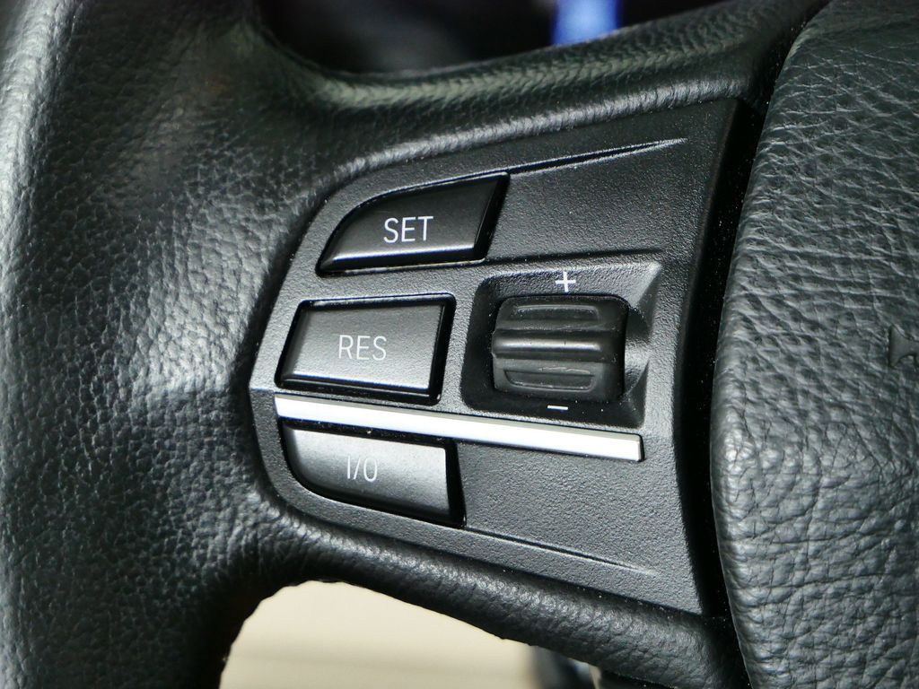 Thumbnail: 2013 BMW 5 Series - 36