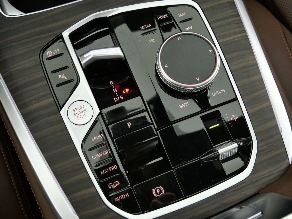 Thumbnail: 2026 BMW X7 - 50