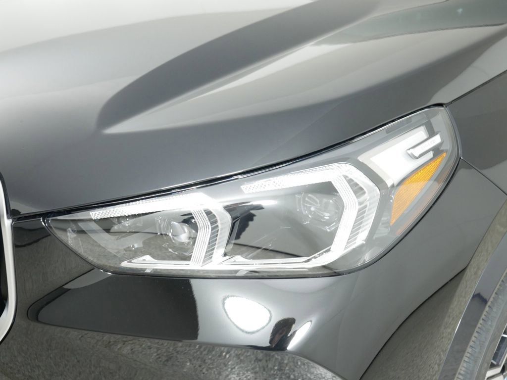 Thumbnail: 2025 BMW X1 - 18
