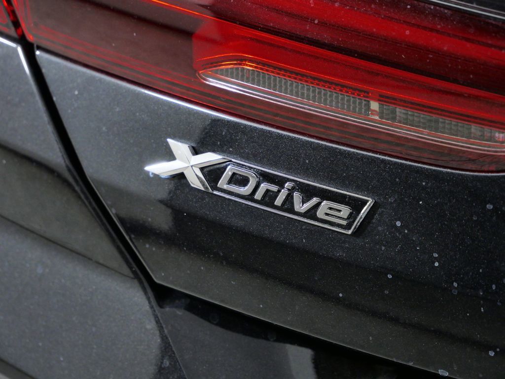 Thumbnail: 2026 BMW 8 Series - 15