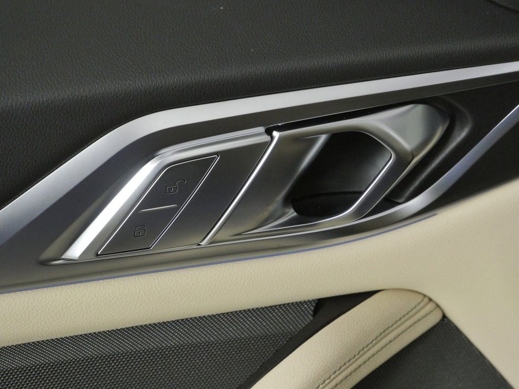 Thumbnail: 2026 BMW i4 - 35