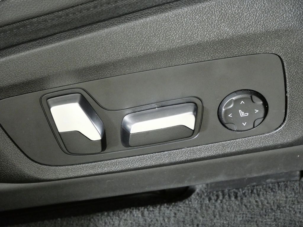 Thumbnail: 2024 BMW X3 - 27