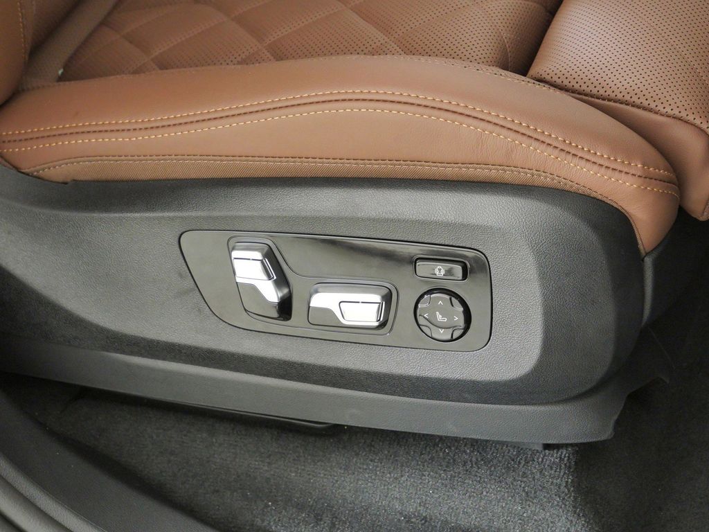 Thumbnail: 2026 BMW X5 - 22
